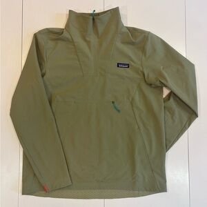 Patagonia pullover, unisex, men’s M and women’s L. Green.